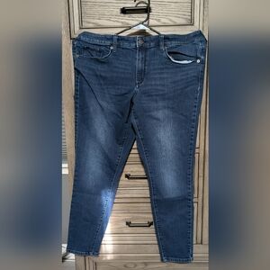 Universal Thread Dark Blue Mid Rise Skinny Jeans